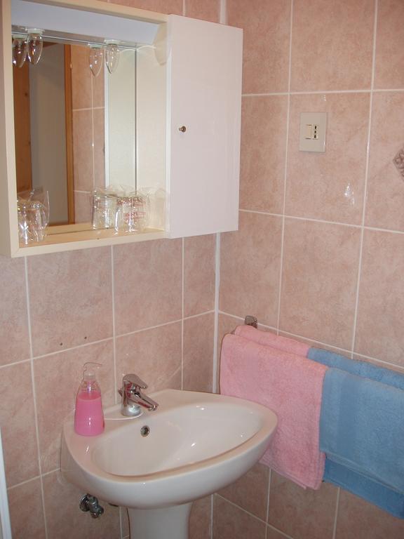 Apartments Porec Istria By Nina Phòng bức ảnh
